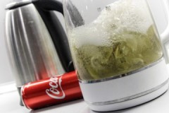 إرشادات خطوة بخطوة حول كيفية إزالة الترسبات الكلسية من الغلاية باستخدام Coca-Cola