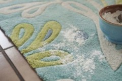 מספר דרכים יעילות לנקות את השטיח בבית בעזרת סודה לשתיה וחומץ
