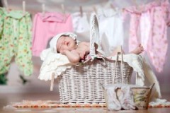 Peraturan penting untuk mencuci pakaian untuk bayi baru lahir