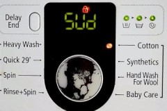 What are the reasons and what to do if error 5d appears on the display of my Samsung washing machine?