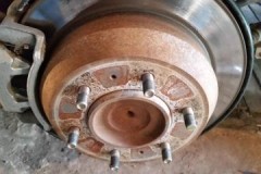 Several ways to clean brake discs from rust