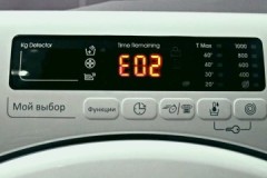 Bakit lumilitaw ang error na e2 sa washing machine ng Samsung at kung paano ito ayusin?