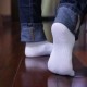 Effectieve life-hacks voor het gemakkelijk en snel wassen van witte sokken thuis