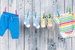 שאלה למילוי חוזר: האם ניתן לכבס בגדי ילדים באבקה רגילה?