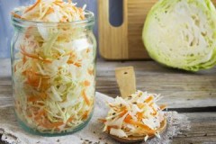 Tips for storing sauerkraut in glass jars until spring